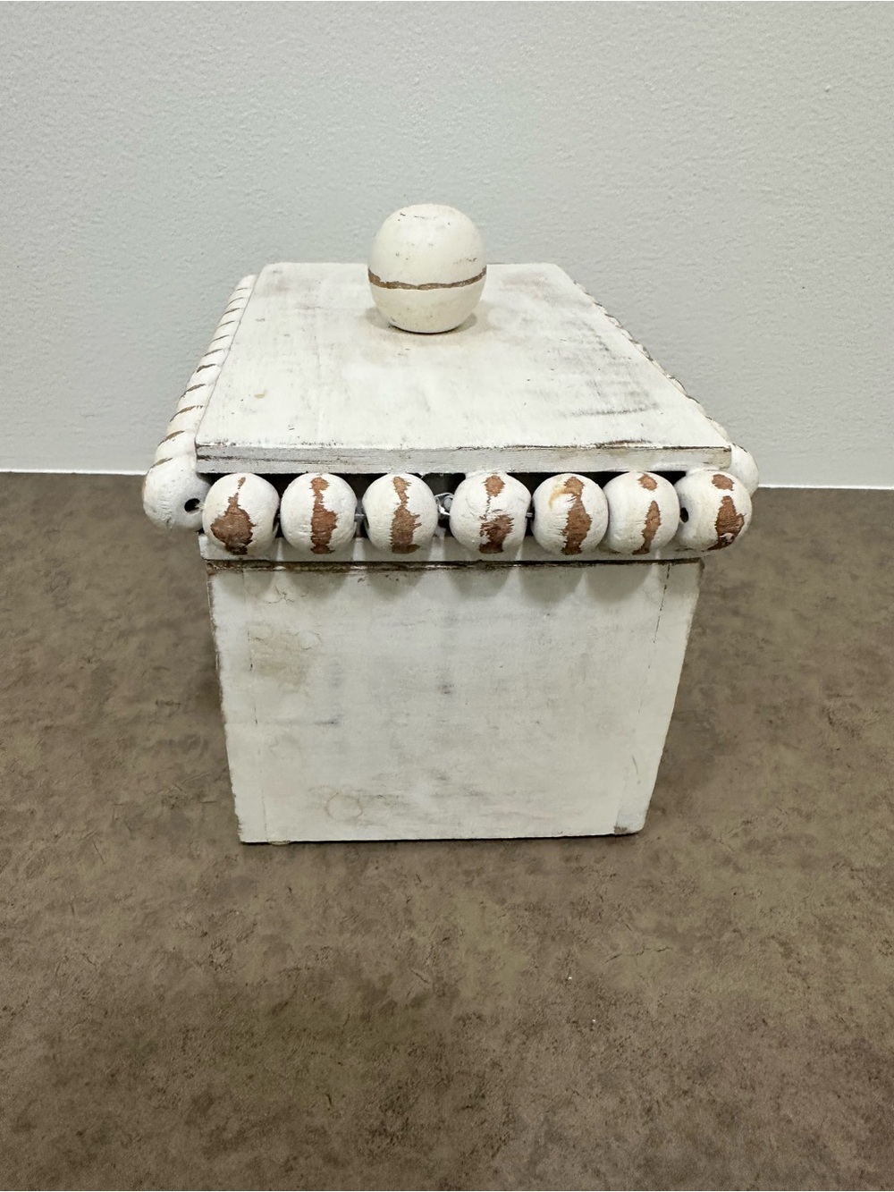 Mud Pie White Beaded Recipe Box White-Washed Beaded Mango Wood 7.5 x 4.5 x 5 - Picture 5 of 10